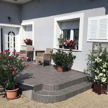 In - Balaton 18867 Dom wakacyjny Gyenesdiás