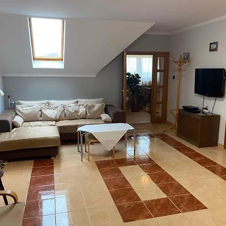 In - Balaton 18867 Gyenesdiás