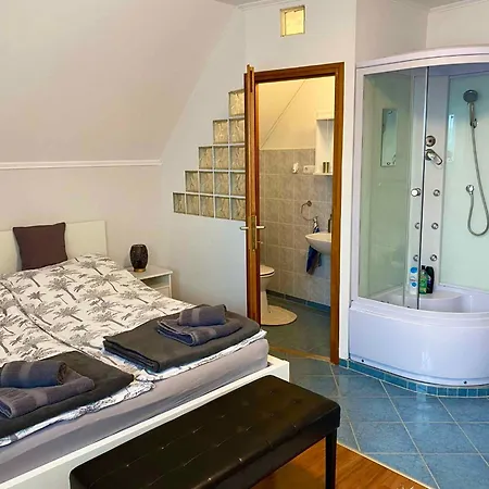 In - Balaton 18867 * Gyenesdiás